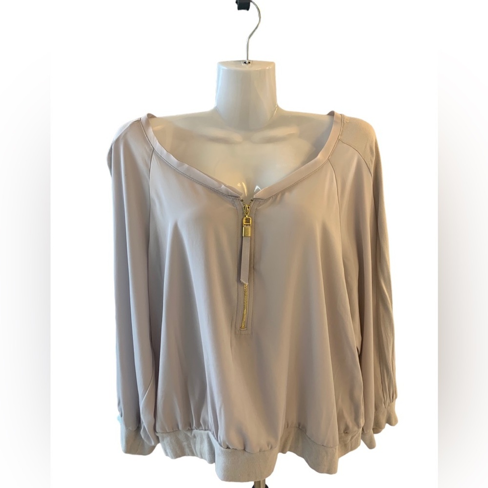 Jennifer Lopez Women’s Cream Satin Top Size Large 3/4 Sleeve